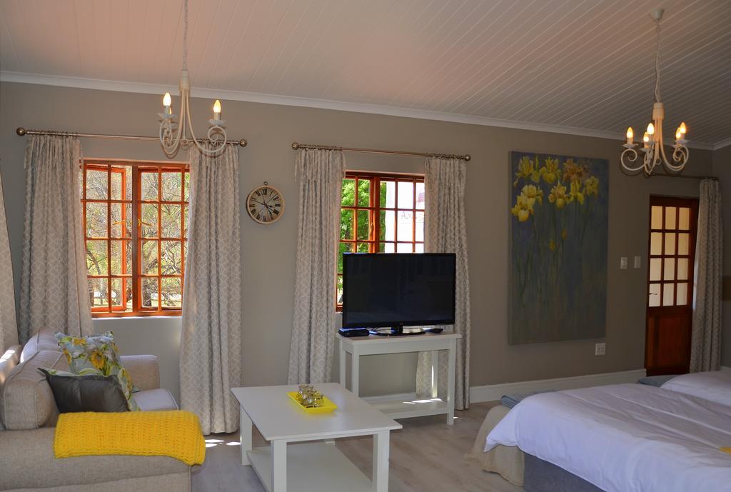 By The Way Guesthouse Clarens Quarto foto